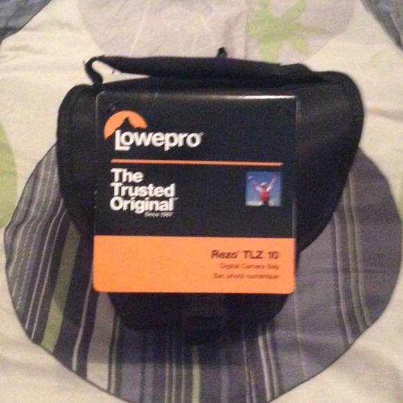 📸📷📹🎥📽NWT LOWEPRO  CAMERA BAG📸📷📹🎥📽