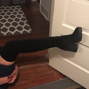 Over the knee shade booths this heel