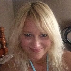 Meet your Posher, Lena