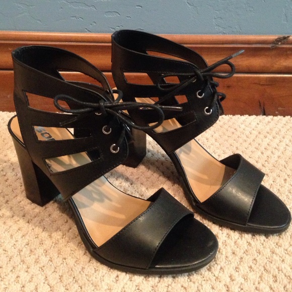 Fun black heels