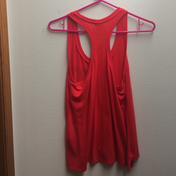 Nike workout top - Picture 2 of 3