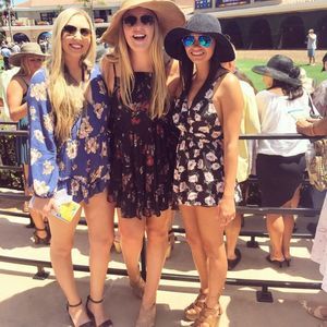 Meet your Posher, Halle