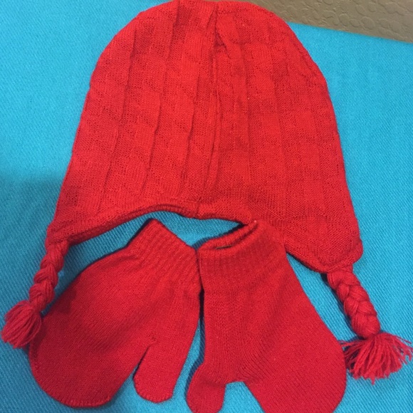 Jordan Toddler Hat & Mittens 2 Piece Set - Picture 4 of 4