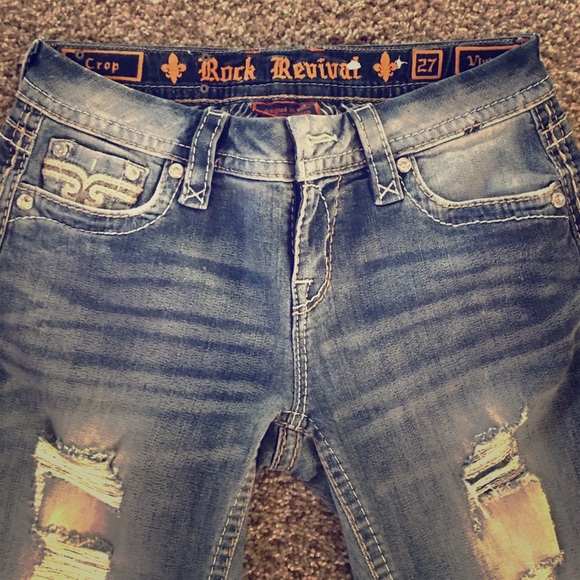 Rock Revival Crop Jeans like new!!!