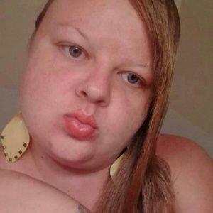 Meet your Posher, Casandra