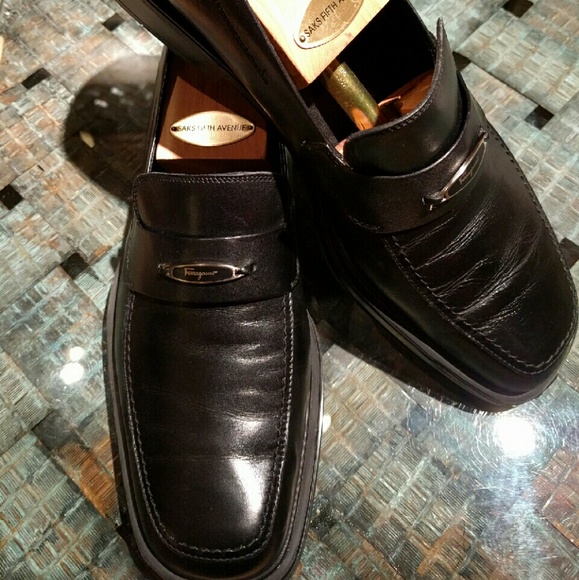 Sweet Ferragamos! Great condition! 9D