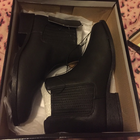 Faux Leather Chelsea Boots - Picture 4 of 4