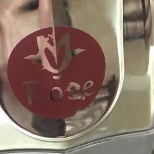 Meet your Posher, Muneera