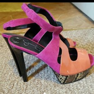 Sexy heels with snakeskin platform