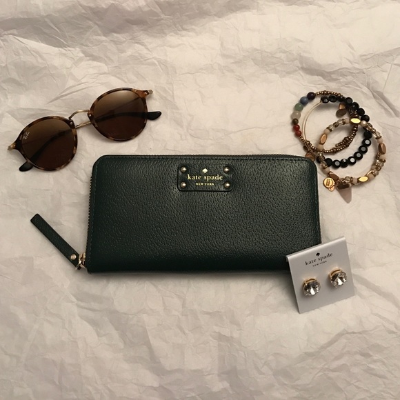 kate spade Handbags - Sale🎉Kate Spade Neda Leather Wallet