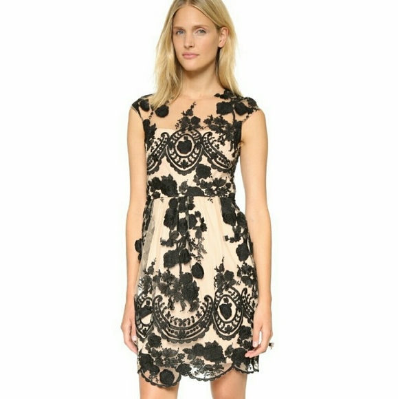 NWT Marchesa Notte Embroidered Dress