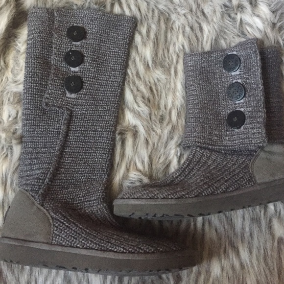 Authentic grey Uggs💙