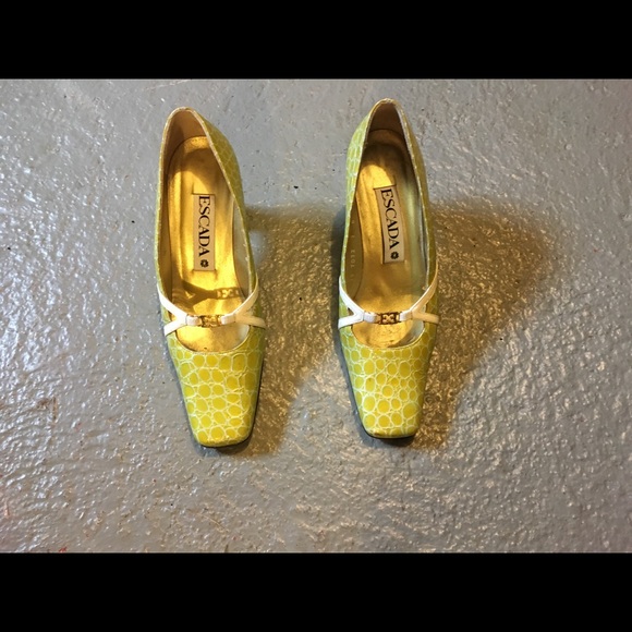 Escada shoes