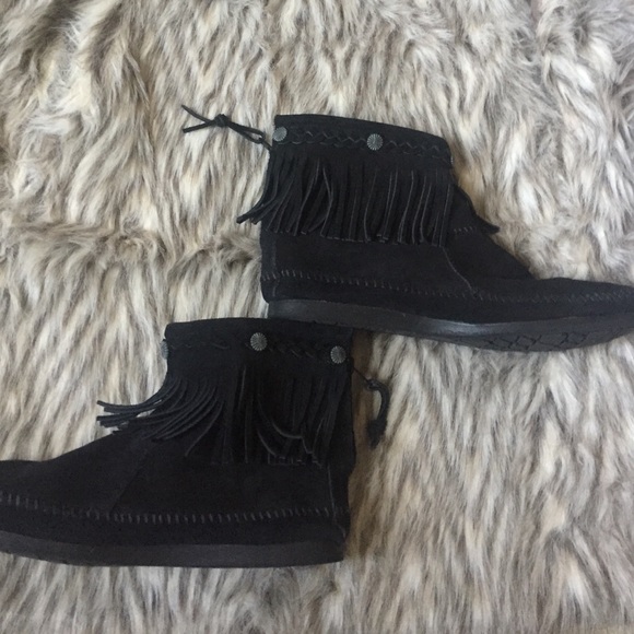 Minnetonka ankle moccasins 🤗