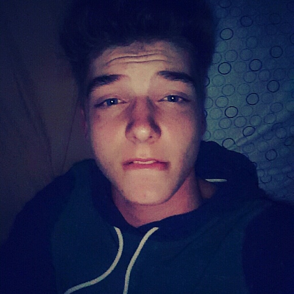 Meet your Posher, Daniel - Picture 2 of 2