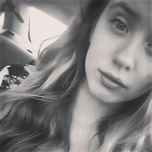 Meet your Posher, Caitlin