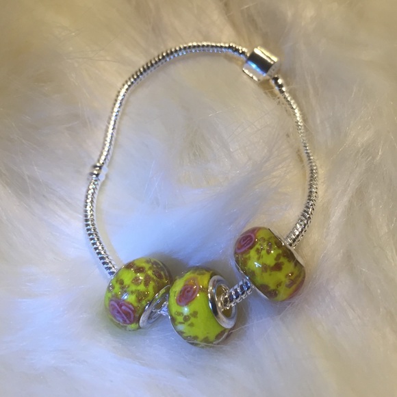 New Women's European Charm Style Bracelet