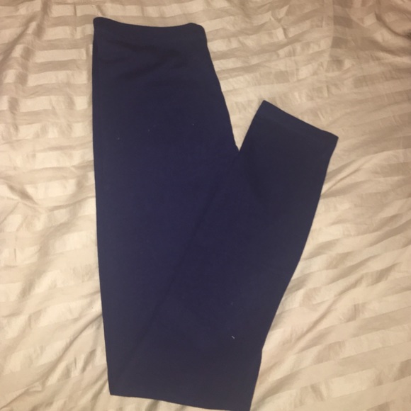 Forever 21 blue leggings. Size medium. Rarely worn - Picture 2 of 4