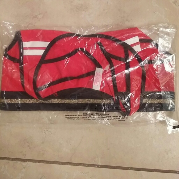 NWT VS PINK Happy Holla Days sports bra - Picture 3 of 3