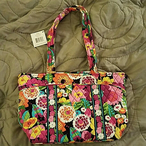Vera Bradley Mandy Bag 🎉HOST PICK🎊