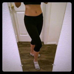 Small black Z by Zella Capri leggings