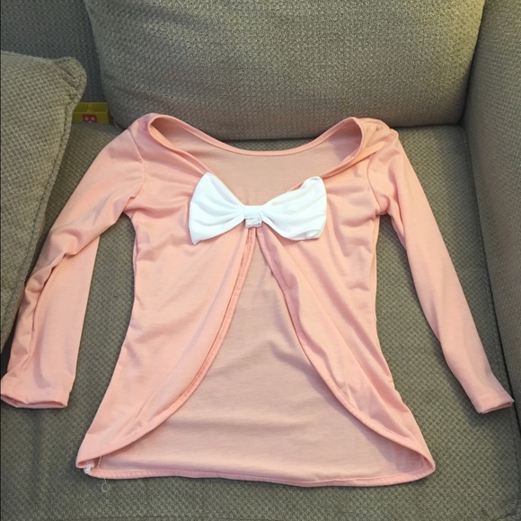 Top. - Picture 2 of 2