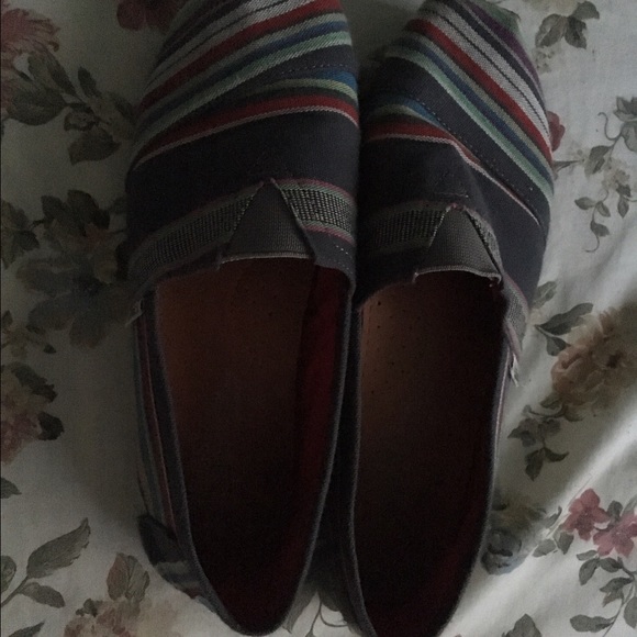 Gently used TOMS
