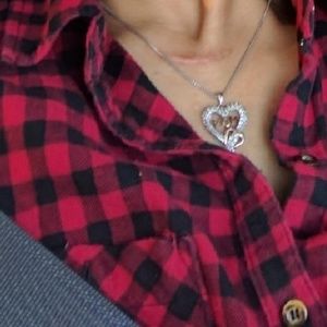 Meet your Posher, Angelia