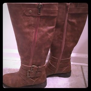 Madden Girl Boot Red Zipper Women's 6 Wide Calf.