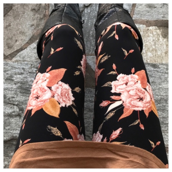 🆕floral print leggings - Picture 4 of 4