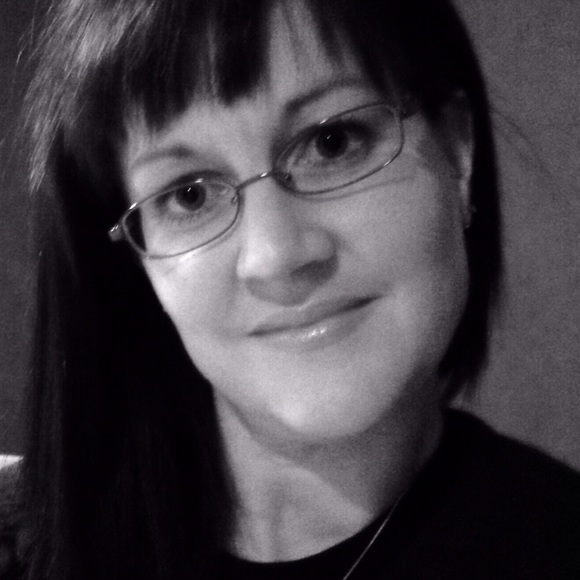 Meet your Posher, Christine - Picture 2 of 2