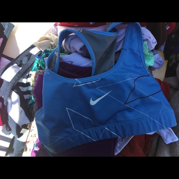 nike sports bra
