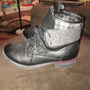 Women's boots