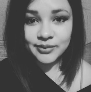 Meet your Posher, Angelica