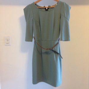Green dress with 3/4 sleeve and belt