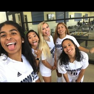 Meet your Posher, Skylar