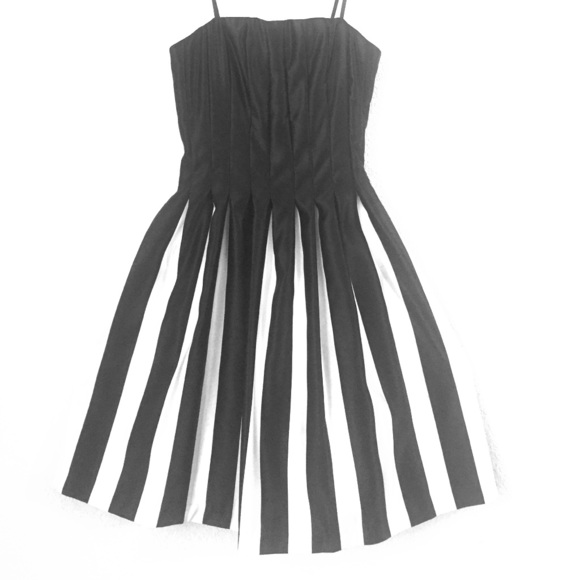 BCBG strapless dress/ black and white