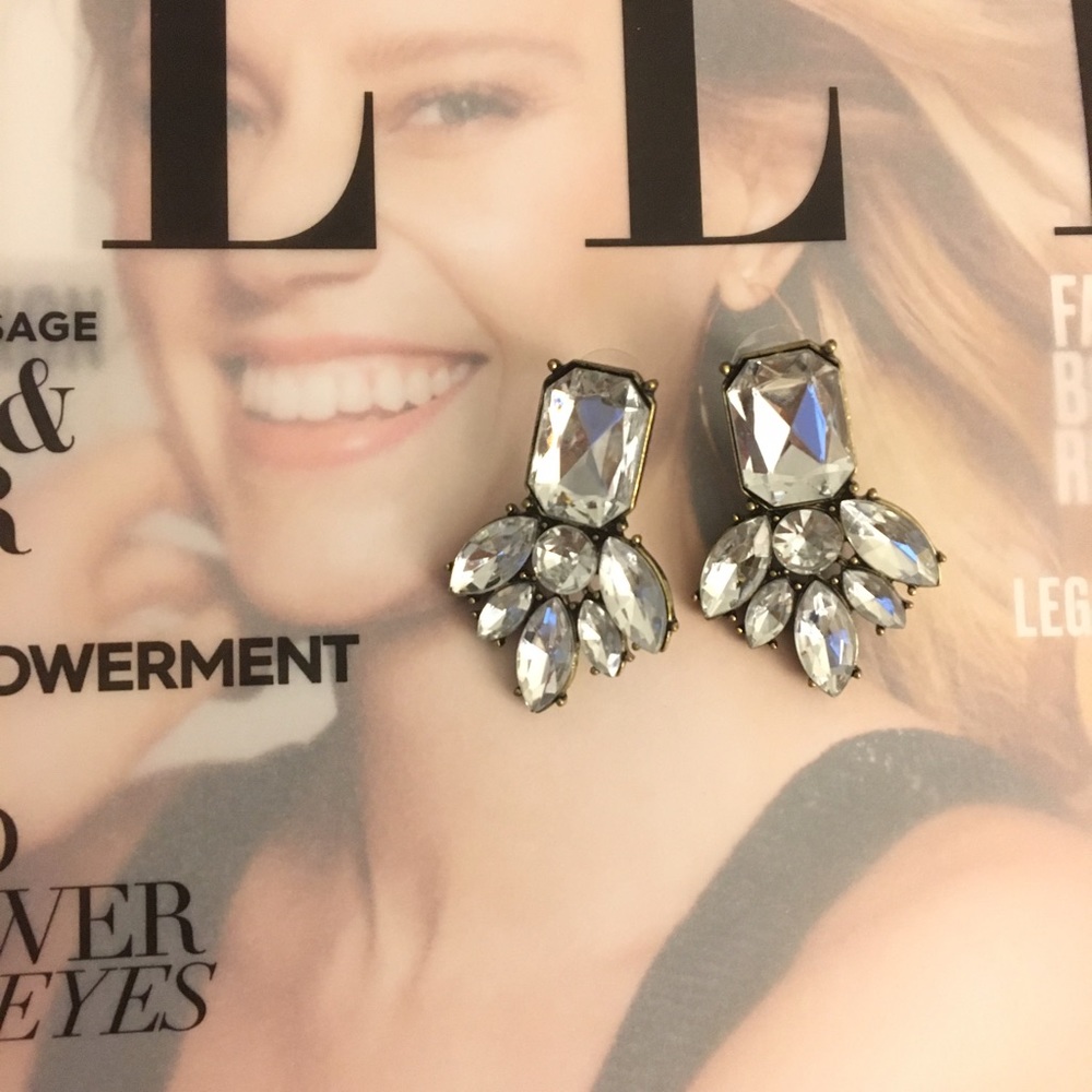 ✨Chic Rhinestone Brief Stud Earrings✨