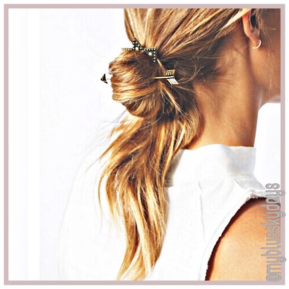 ✨Gorgeous Hair & Bun Holder.✨ - Picture 2 of 4