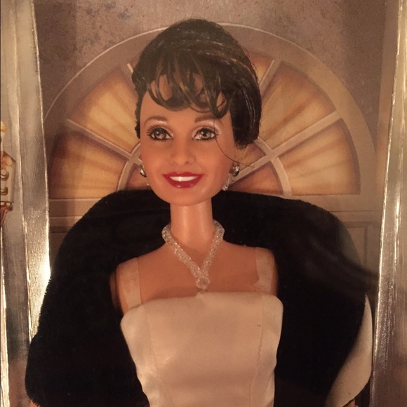 Erica Kane Replica Doll 💁🏻 - Picture 3 of 3