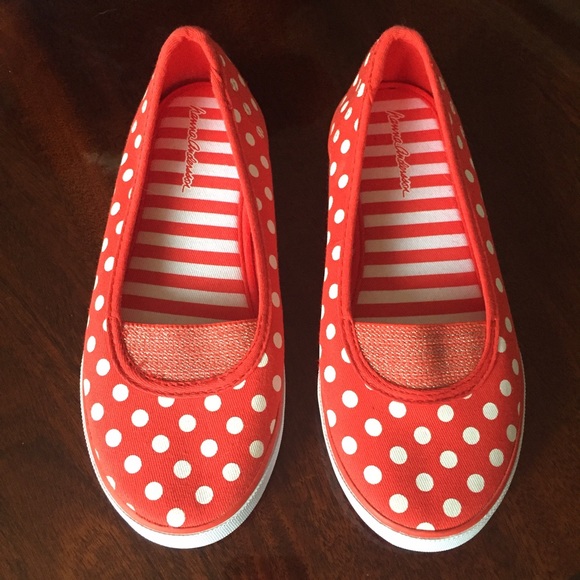 NWOT Girls' Hanna Andersson shoes...Size 4