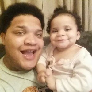 Meet your Posher, Dakota