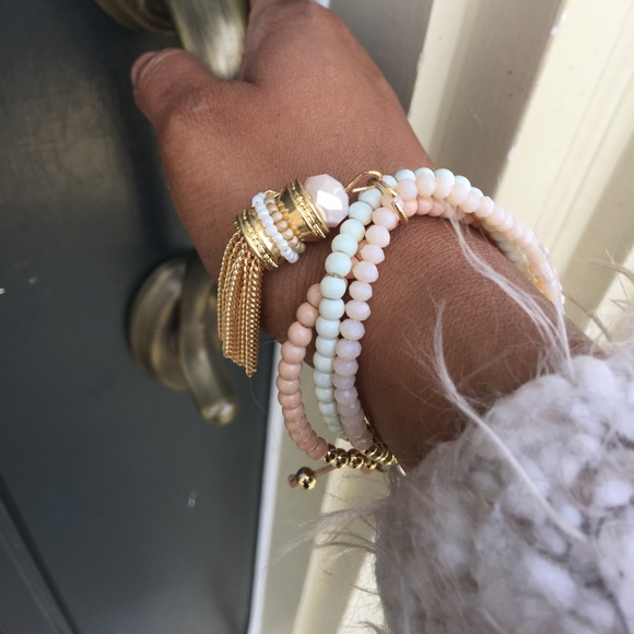 ❗️FIRM 💲❗️The Sinead- Beaded Tassel Bracelet - Picture 2 of 6