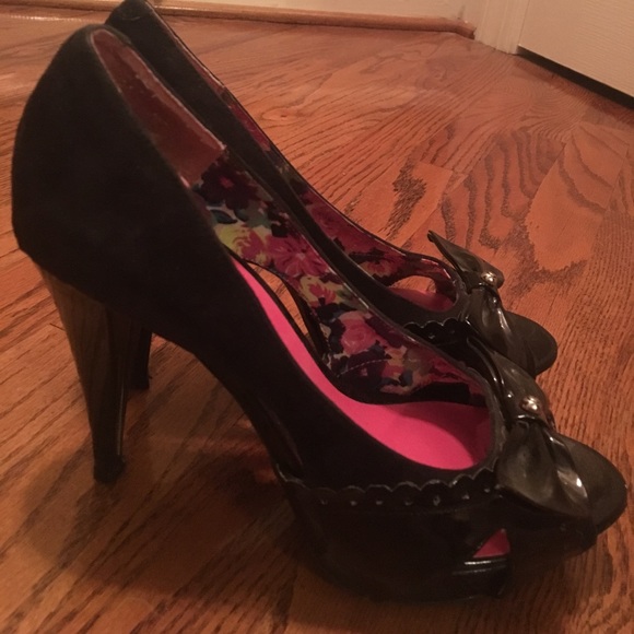 Guess black pumps with bow - Picture 1 of 7