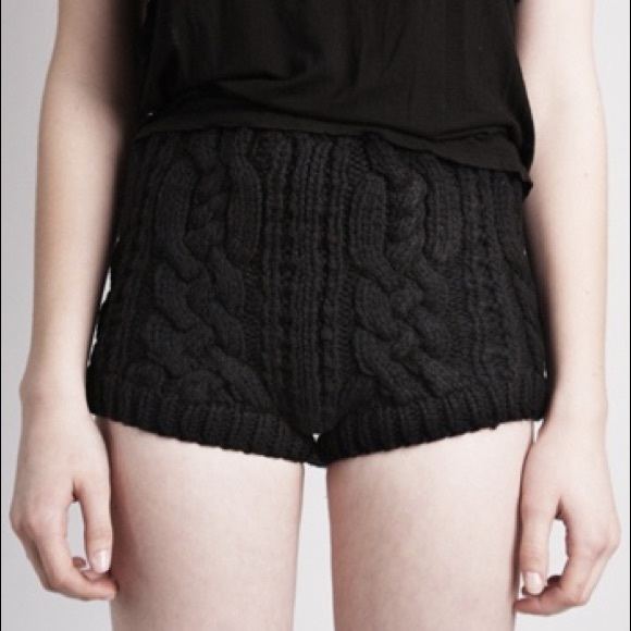 KROCHET KIDS Cable knit sweater shorts.New w tags