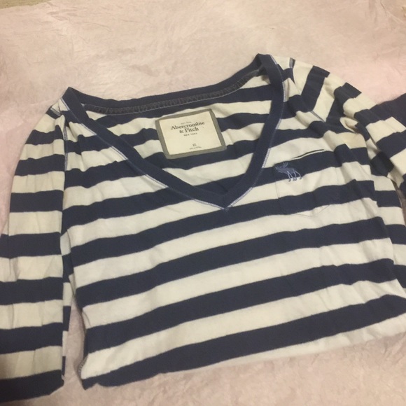 Abercrombie navy and white v neck long sleeve