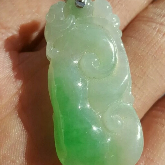 18k white gold diamonds natural stone jade pendant