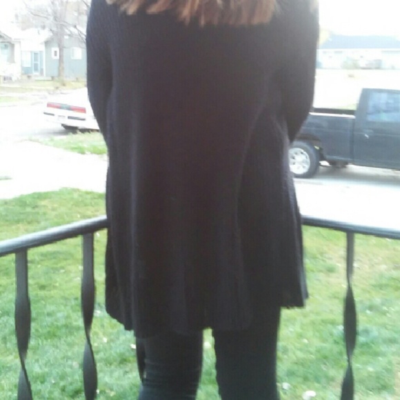 NWOT LOOSE COZY KNITTED BLACK STYLE CARDIGAN - Picture 2 of 4