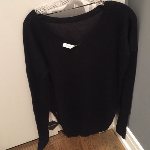 Lululemon Yin Me Pullover * Reversible. BNWT