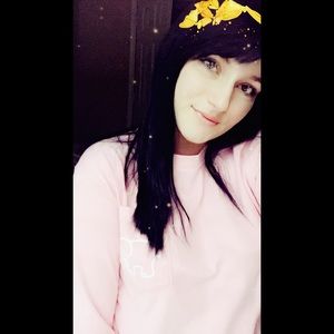 Meet your Posher, Kayla